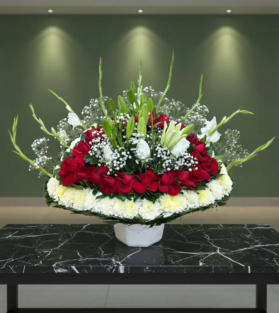 Los arreglos florales para difuntos son una forma respetuosa y significativa de expresar condolencias y acompañar a la familia en momentos de despedida